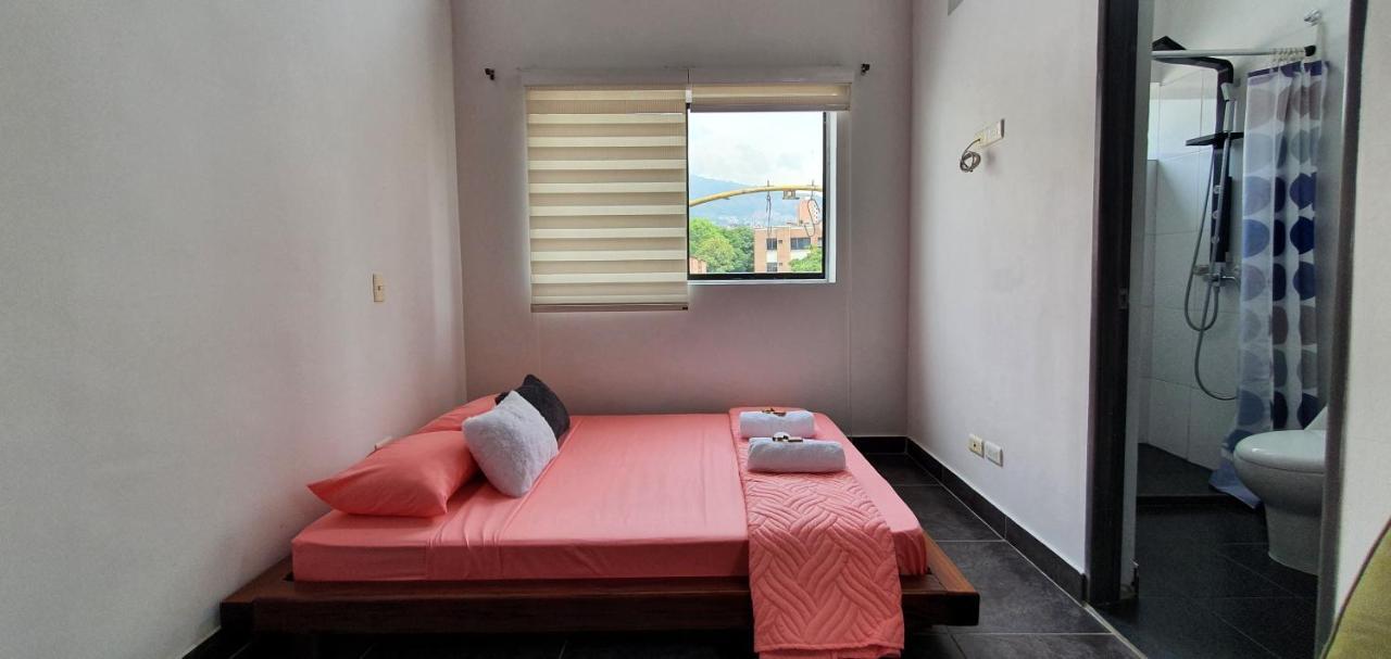 Hostel Metro Floresta Alojamiento Medellin Exterior photo